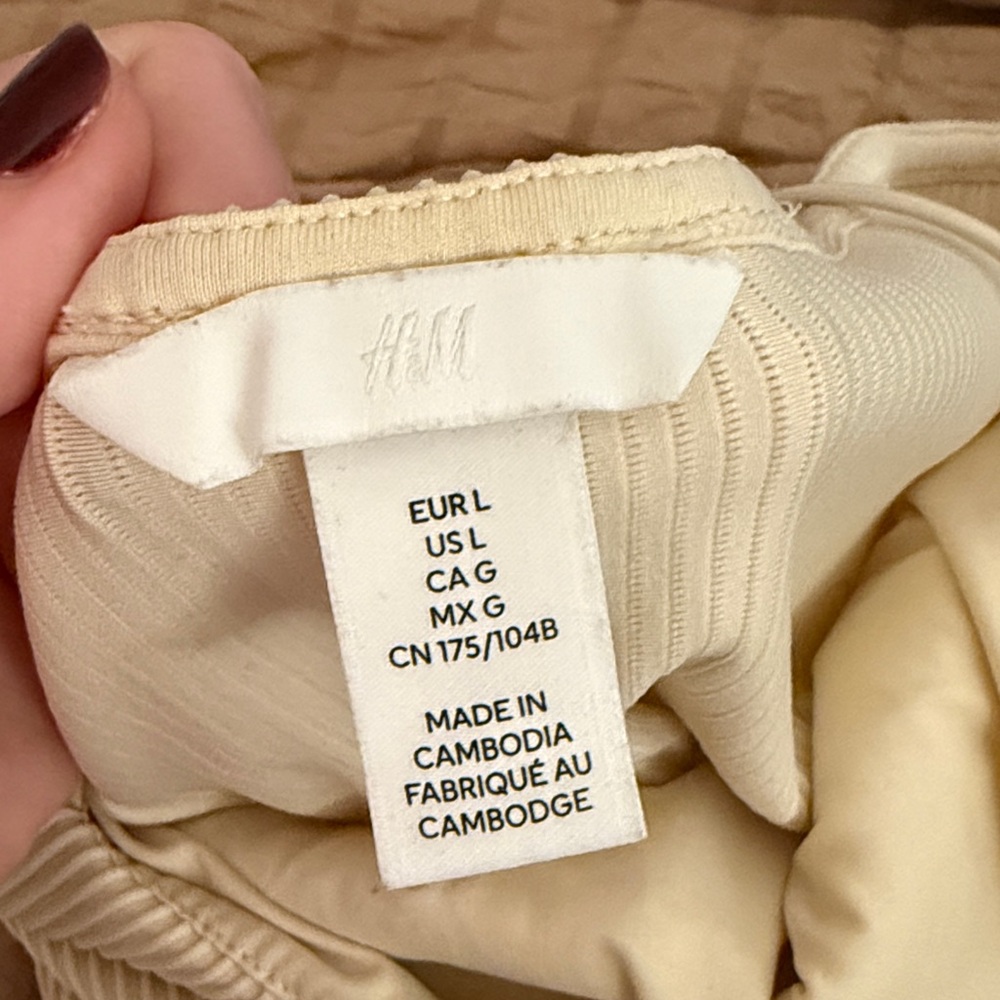 H&M Off-White Ribbed Bodysuit - Picture 2 of 2
